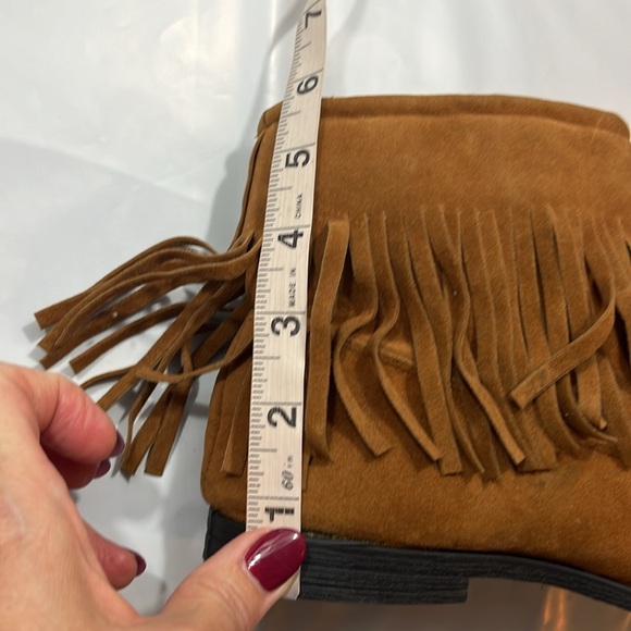 BROWN faux SUEDE FRINGE ANKLE BOOTS Blue Suede Shoes size 7 pull on boots womens - Picture 3 of 11